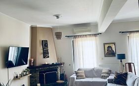 Pnoe Luxury House